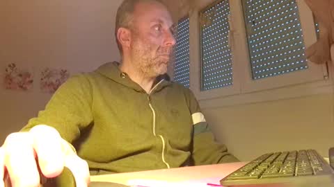 Snapshot of pansak1973 chatting on March 12, 12:36 pm pansak1973 online show from March 12, 12:36 pm