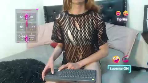 Snapshot of pantera_white chatting on July 17, 6:02 pm pantera_white online show from July 17, 6:02 pm
