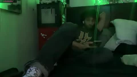 Snapshot of pantslesstraveler_plt chatting on November 20, 8:58 am PantsLessTraveler online show from November 20, 8:58 am