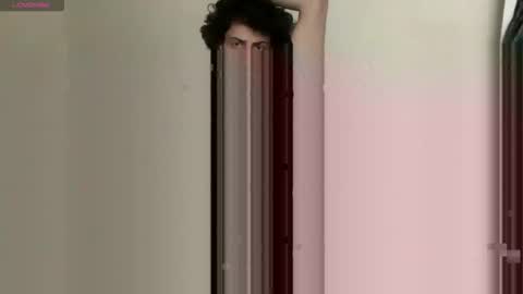 Snapshot of pantslesstraveler_plt chatting on December 15, 2:16 am PantsLessTraveler online show from December 15, 2:16 am