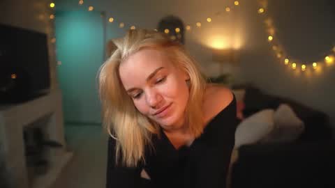 Kristina Kriss online show from March 5, 10:28 pm