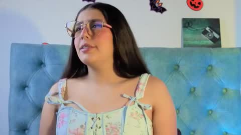 Paola Lyon online show from October 28, 6:43 pm