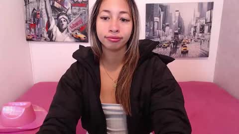 Paola online show from January 10, 11:34 am