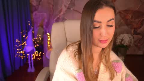 Lia online show from December 7, 7:10 pm