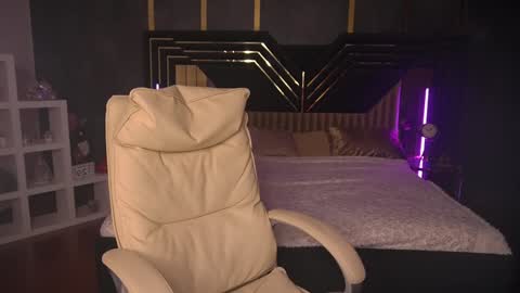 Lia online show from January 30, 6:10 pm