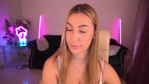 Lia online show from February 21, 11:11 am