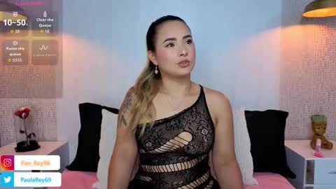 paolarey_ online show from March 6, 11:56 pm