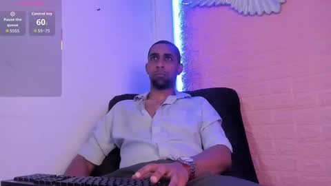 Snapshot of paolo_johnson chatting on December 4, 11:41 am Paolo online show from December 4, 11:41 am