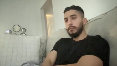 papicubano_guapo23cm online show from January 2, 2:13 pm