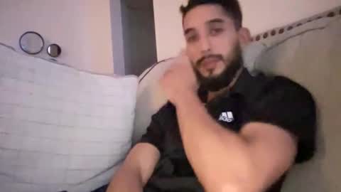 papicubano_guapo23cm online show from October 18, 5:32 am