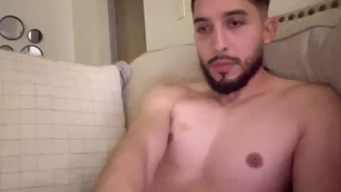 papicubano_guapo23cm online show from December 21, 11:39 am