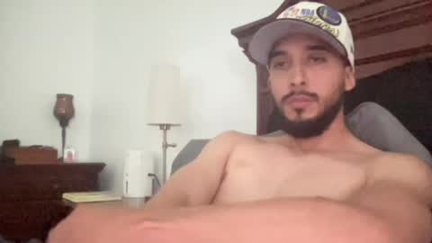 Snapshot of papicubano_guapo23cm chatting on May 11, 7:22 pm papicubano_guapo23cm online show from May 11, 7:22 pm