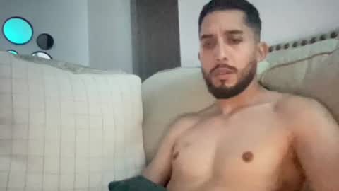 Snapshot of papicubano_guapo23cm chatting on July 21, 8:05 am papicubano_guapo23cm online show from July 21, 8:05 am