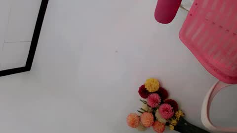 Fina Dwarf online show from February 25, 10:58 am