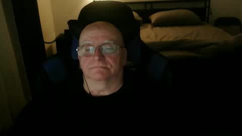 papilly online show from March 22, 9:23 am