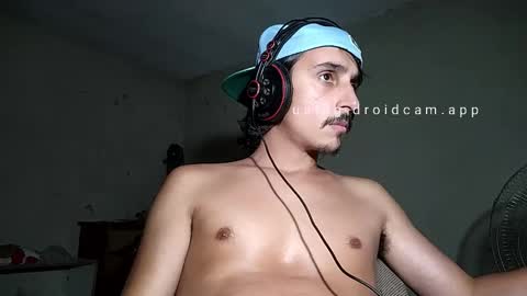 Snapshot of papito20cm chatting on December 15, 12:04 am Lau online show from December 15, 12:04 am