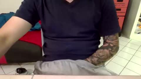 Snapshot of papychuo chatting on November 20, 8:41 pm papychuo online show from November 20, 8:41 pm