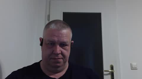 para3214 online show from May 5, 4:04 pm