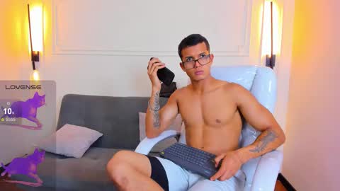 Ryan And Casper online show from March 3, 6:03 pm