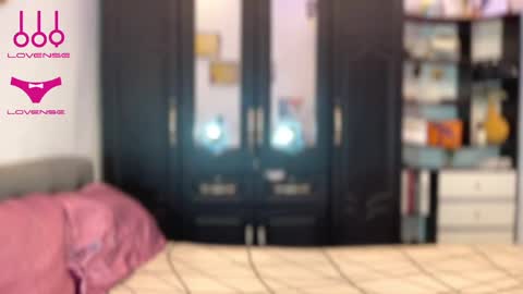 Snapshot of paradiseoflustxxx chatting on March 3, 11:00 am xxx online show from March 3, 11:00 am