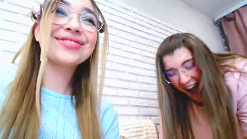 paradisexparadisex online show from February 15, 7:51 am