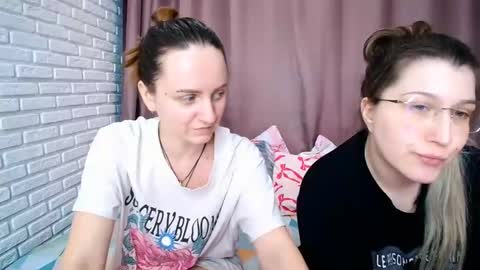 paradisexparadisex online show from March 28, 5:34 pm