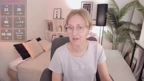 Paris online show from October 12, 8:08 pm