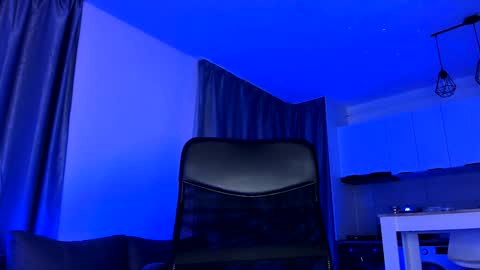 Paris online show from December 2, 1:47 am