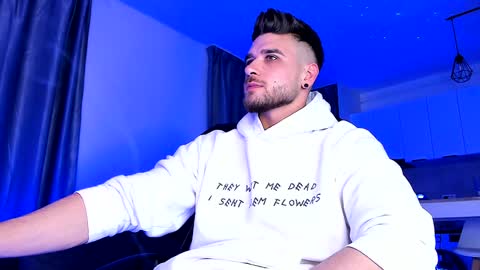 Paris online show from January 25, 7:49 pm