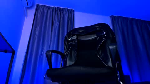 Paris online show from January 30, 9:47 pm