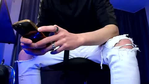 Paris online show from April 30, 8:48 pm