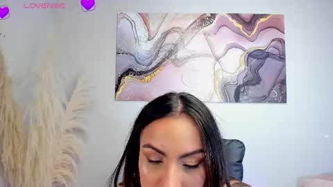 Snapshot of parisangel_ chatting on June 25, 5:12 am Paris online show from June 25, 5:12 am