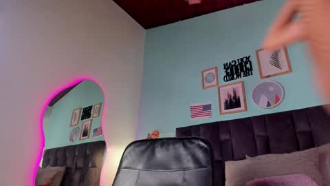 PARIS online show from January 9, 10:41 pm