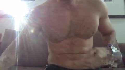 Snapshot of parisien75015 chatting on February 17, 5:47 am Porn Actor 21cm Hetero online show from February 17, 5:47 am