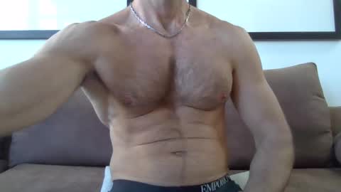 Snapshot of parisien75015 chatting on March 10, 1:10 pm Porn Actor 21cm Hetero online show from March 10, 1:10 pm