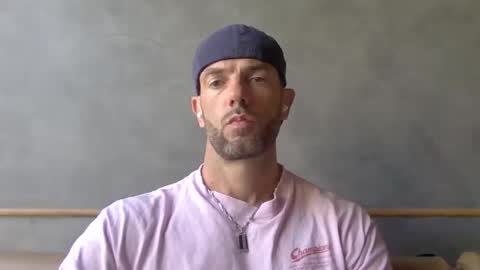 Snapshot of parisien75015 chatting on January 7, 9:45 am Porn Actor 21cm Hetero online show from January 7, 9:45 am