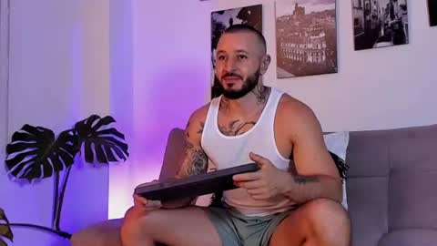 Snapshot of parker_lavine chatting on July 14, 2:16 am parker lavine online show from July 14, 2:16 am