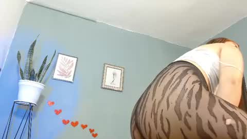 parker_leex online show from June 27, 11:43 pm