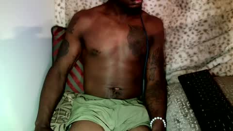 Snapshot of parlaytellio chatting on December 1, 4:51 pm Parlay Tellio online show from December 1, 4:51 pm