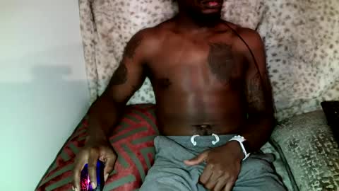 Snapshot of parlaytellio chatting on December 29, 6:05 pm Parlay Tellio online show from December 29, 6:05 pm