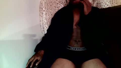 Snapshot of parlaytellio chatting on February 20, 6:24 pm Parlay Tellio online show from February 20, 6:24 pm