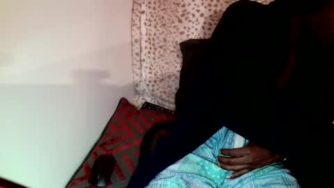 Snapshot of parlaytellio chatting on March 6, 2:09 am Parlay Tellio online show from March 6, 2:09 am