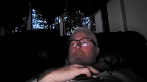 Snapshot of part86 chatting on January 5, 9:47 pm part86 online show from January 5, 9:47 pm