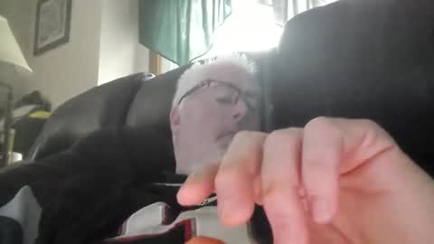 Snapshot of part86 chatting on October 19, 6:52 pm part86 online show from October 19, 6:52 pm