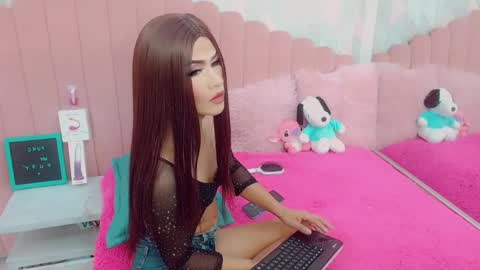 party_fre_girl online show from March 15, 3:23 am