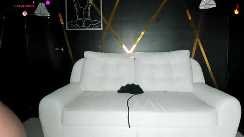 Snapshot of partysexx_hot chatting on April 23, 10:12 pm partysexx_hot online show from April 23, 10:12 pm