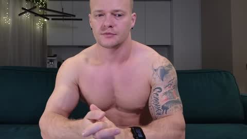 Snapshot of pashka_x chatting on December 6, 4:28 pm Pashka online show from December 6, 4:28 pm