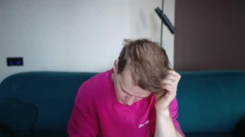 Snapshot of pashka_x chatting on June 3, 6:27 am Pashka online show from June 3, 6:27 am