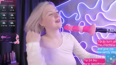 LunaAlan online show from December 20, 11:17 am