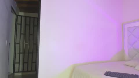 passionfruitx2 online show from April 30, 11:53 pm